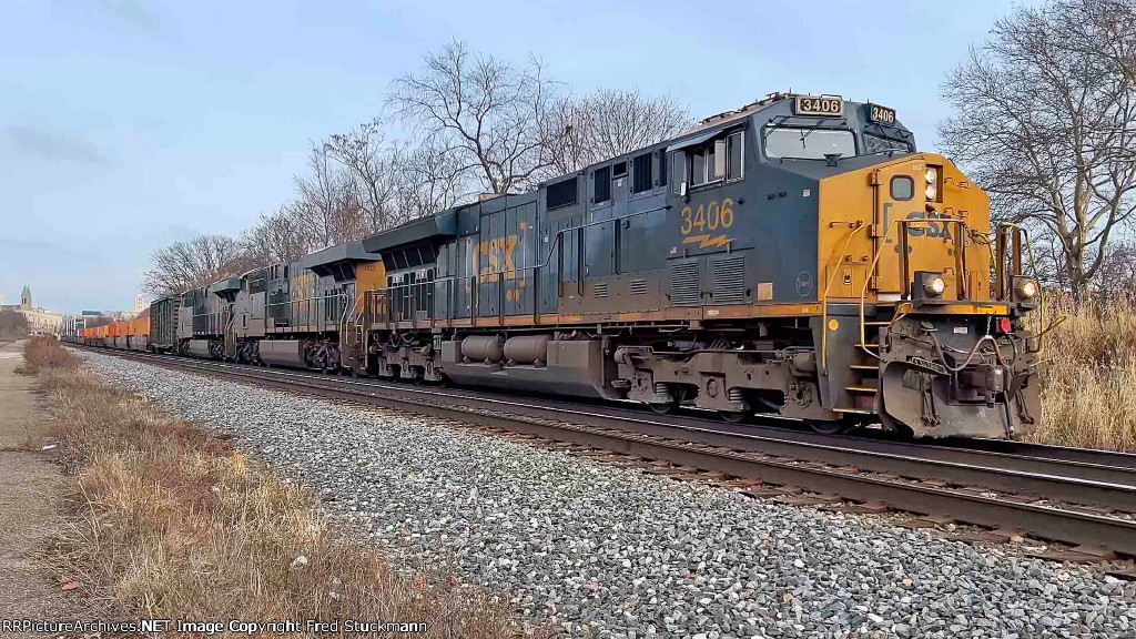 CSX 3406 leads I137 west on 2 track.